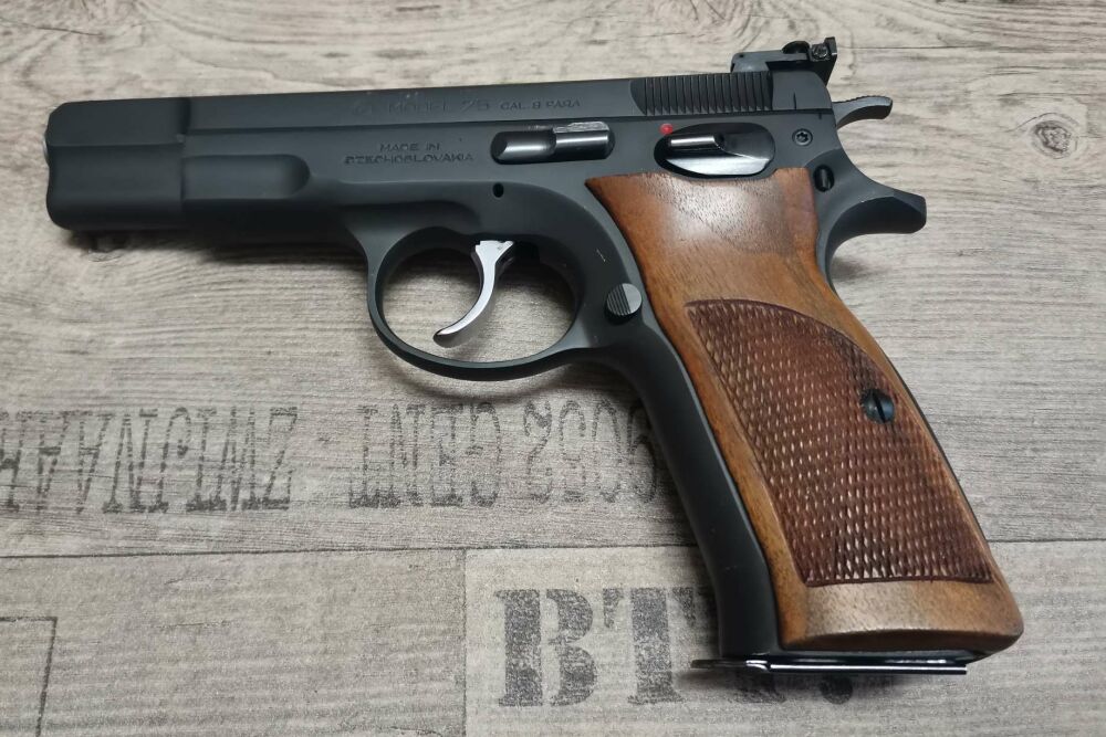 ZBROJOVKA BRNO M75 Combat 9mmLuger